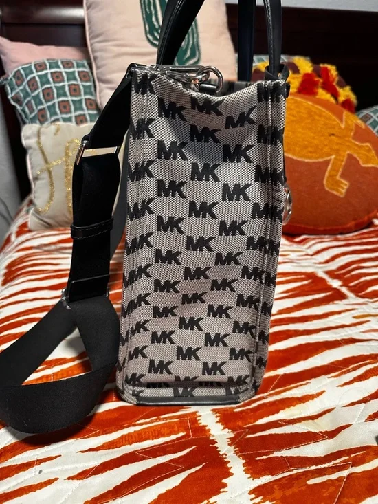 Michael Kors Black and Gray Logo Tote with Shoulder Strap - Picture 4 of 8